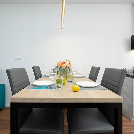 4 Seasons Apartments By Renters Prestige