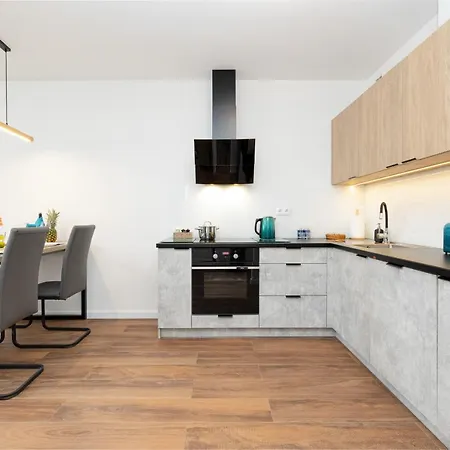 4 Seasons Apartments By Renters Prestige Apartman
